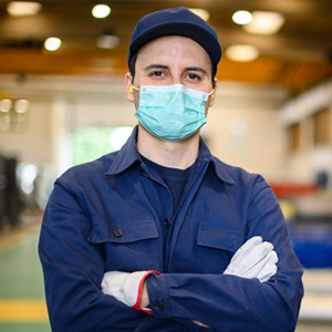 portrait-of-a-worker-in-an-industrial-plant-wearing-a-mask-coronavirus-concept_53419-9725.jpg